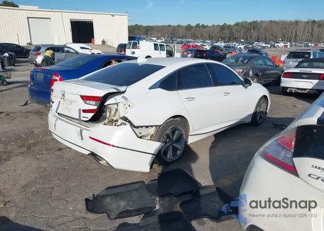 2018 Honda Accord Touring z USA, uszkodzony, nr VIN 1HGCV1F90JA043812